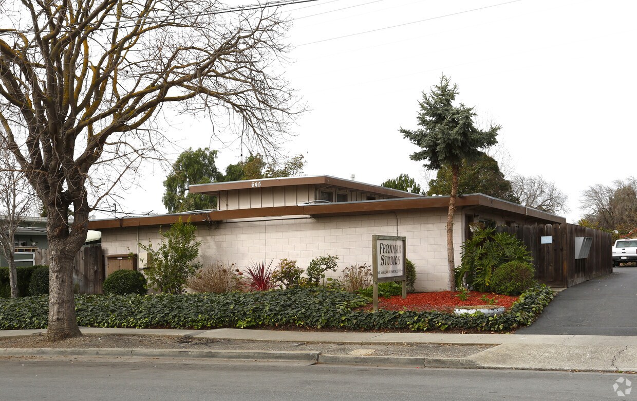 Primary Photo - Fernmar Studios