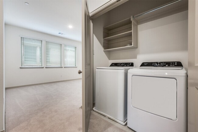 Foto del edificio - 512 Parkside Dr