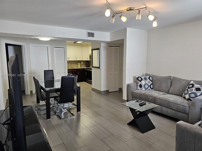 Foto del edificio - 3605 Indian Creek Dr