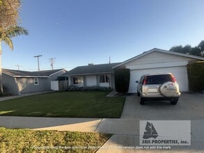 Building Photo - 9134 Gardenia Ave