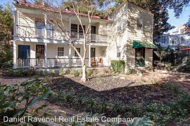 Building Photo - 2 br, 2.5 bath House - 12 Council Street