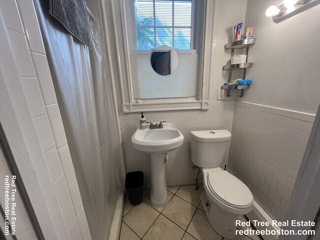 Foto del edificio - 17 Putnam Ave