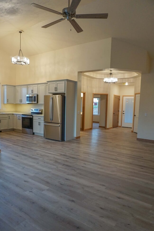 Building Photo - 2668 Princeton Dr