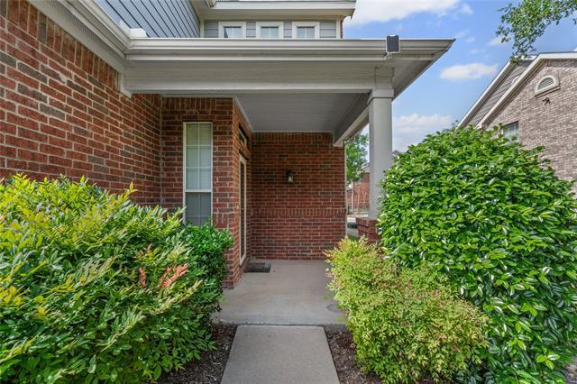 Foto del edificio - 2301 Stoneleigh Pl