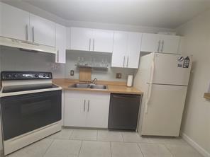 Building Photo - 1515 Pinellas Bayway S