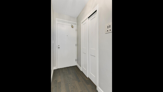 Entry - 1550 N Lake Shore Dr