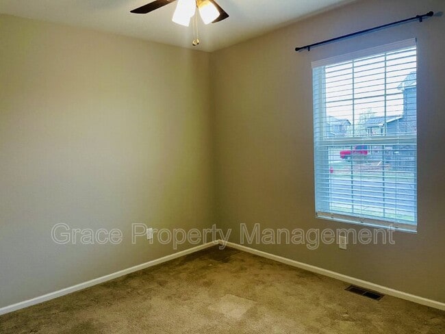Building Photo - 3341 Hawthorne Ln