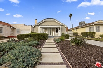 Building Photo - 3807 W 59th Pl