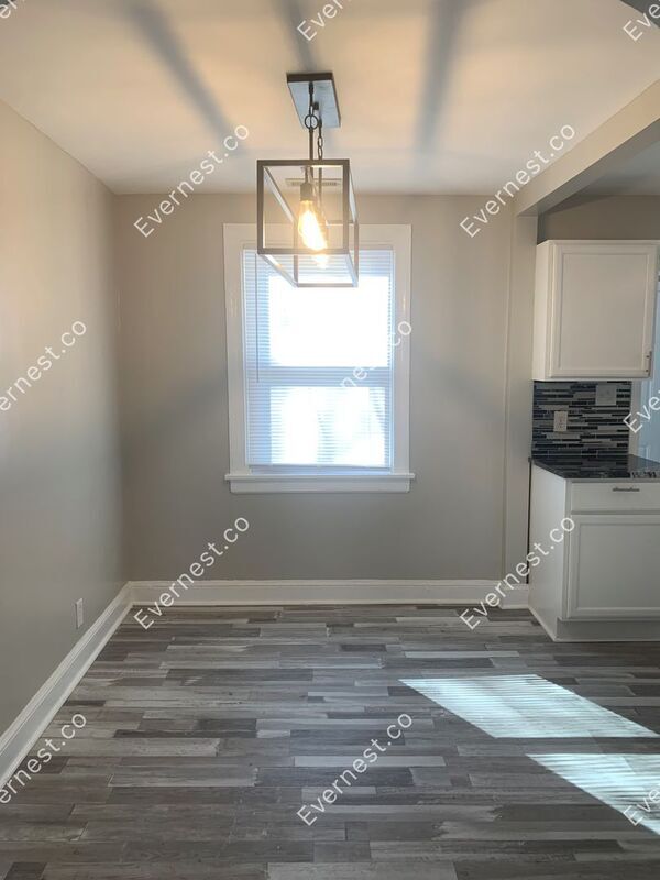 Foto del edificio - 2710 Wellington St