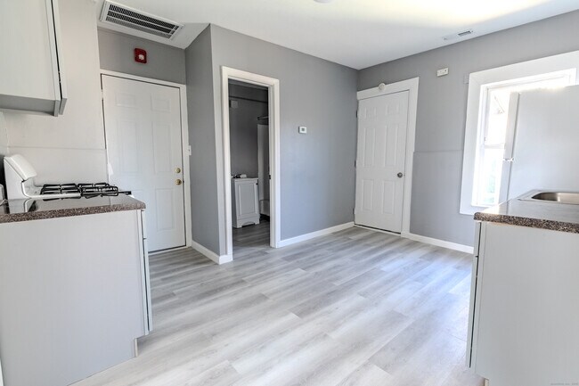 Foto del edificio - 247 Washington St