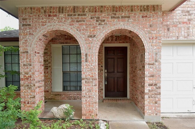 Building Photo - 8014 Cahill Dr