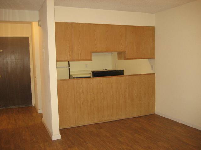 Foto del edificio - Garden-level Condo