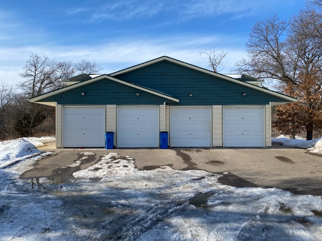 Building Photo - 2447 Main St S