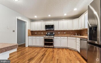 Building Photo - 609 Quartzite Cir