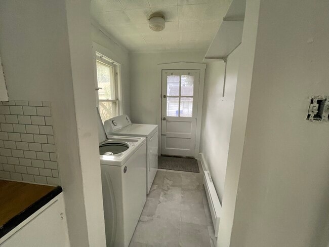 Building Photo - 608 Lippincott Ave