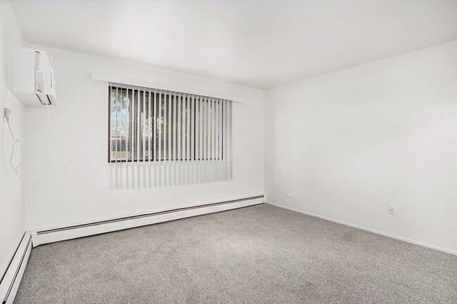 Foto del edificio - Glen Oaks Apartments
