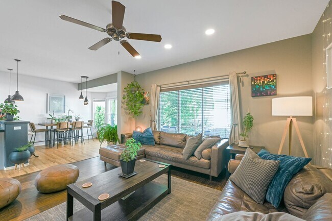 Foto del edificio - Spacious 4BR House in Fort Collins