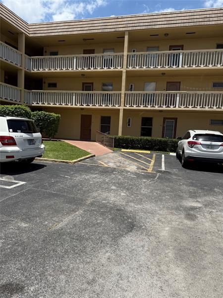 Foto del edificio - 5961 NW 61st Ave