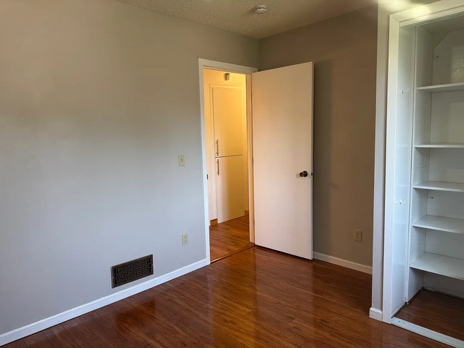 Building Photo - 9526 Grey Widgeon Pl