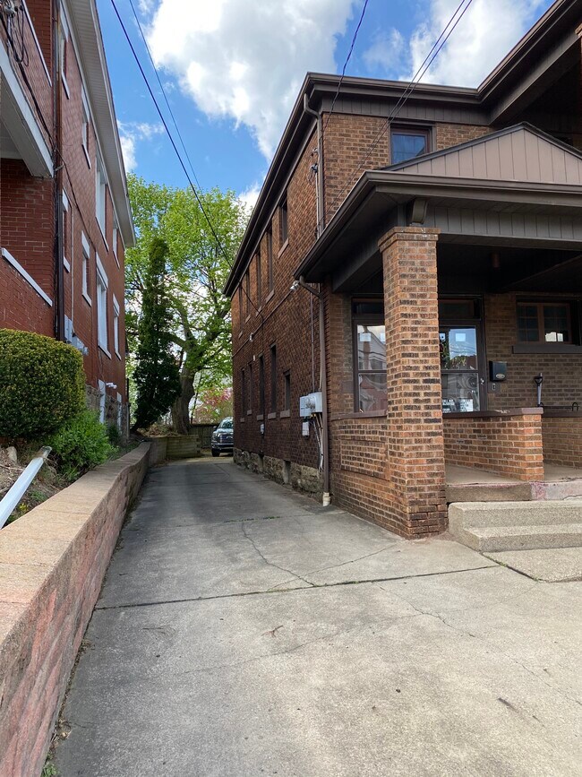 Foto del edificio - 2956 Espy Ave