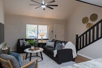 Building Photo - 105 Garden Beach Ln