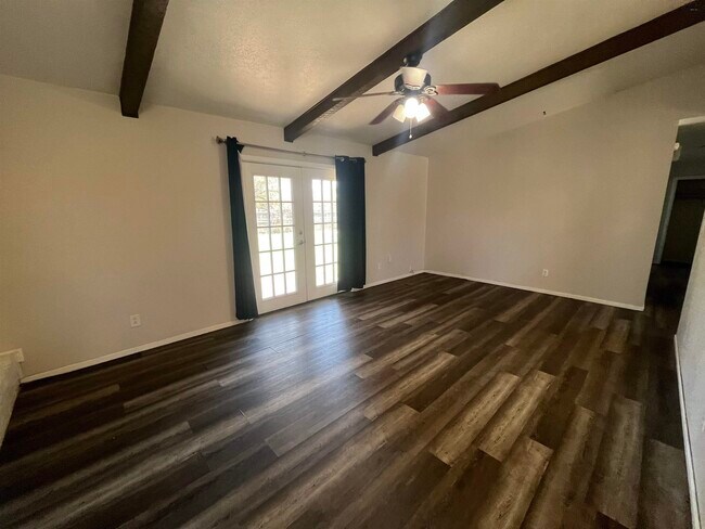 Foto del edificio - 2 Rene Cir