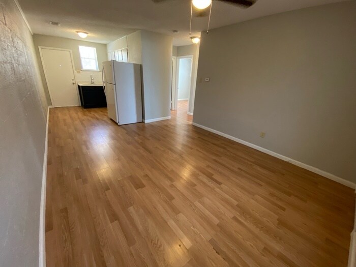 1204 NW 3rd Ave, Mineral Wells, TX 76067 Townhome Rentals in Mineral