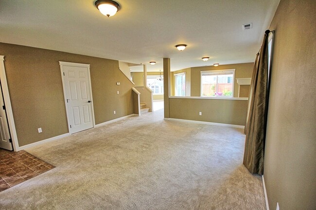 Building Photo - Beautiful Kentlake Highlands Home!