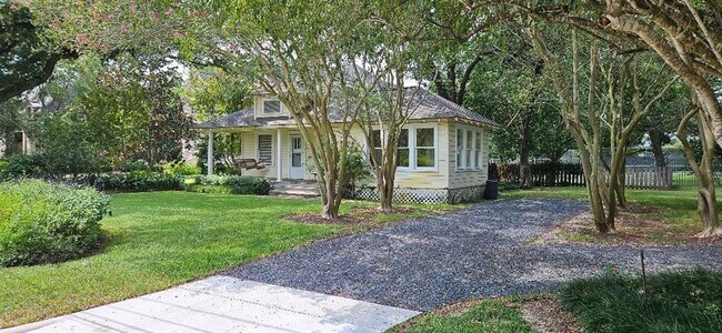 Building Photo - 4528 Magnolia St