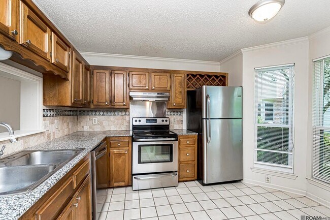 Foto del edificio - 9821 Siegen Ln