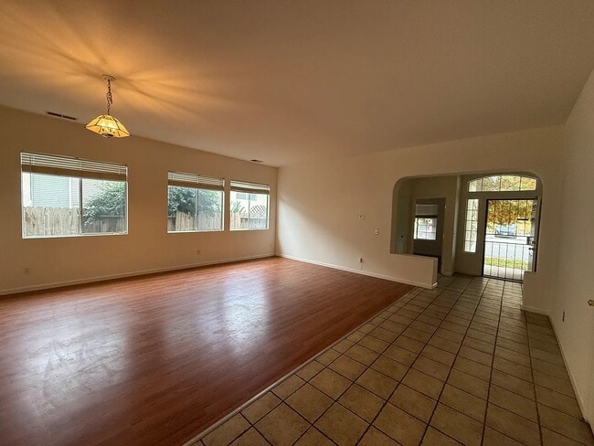 Foto del edificio - 2505 Shell Ct