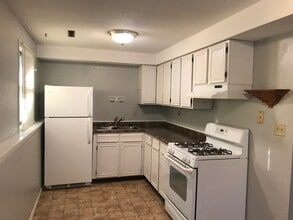 Building Photo - 360 3rd St