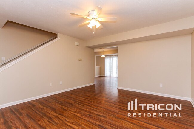 Foto del edificio - 7142 Dewester Dr