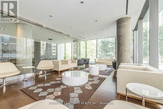 Building Photo - 75 St Nicholas St