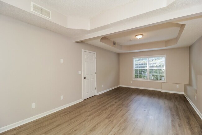 Foto del edificio - 7336 Westwood Ln