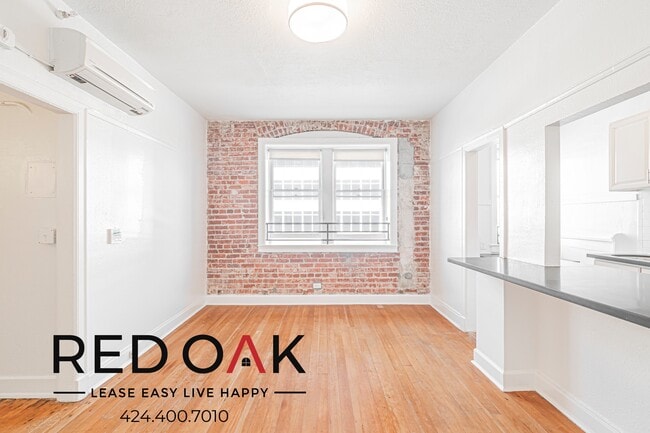 Building Photo - 102 N Glendale Ave