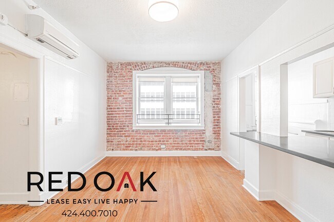 Building Photo - 102 N Glendale Ave