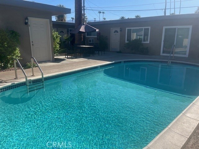 Foto del edificio - 45421 Sunset Ln