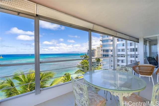 Building Photo - 2979 Kalakaua Ave