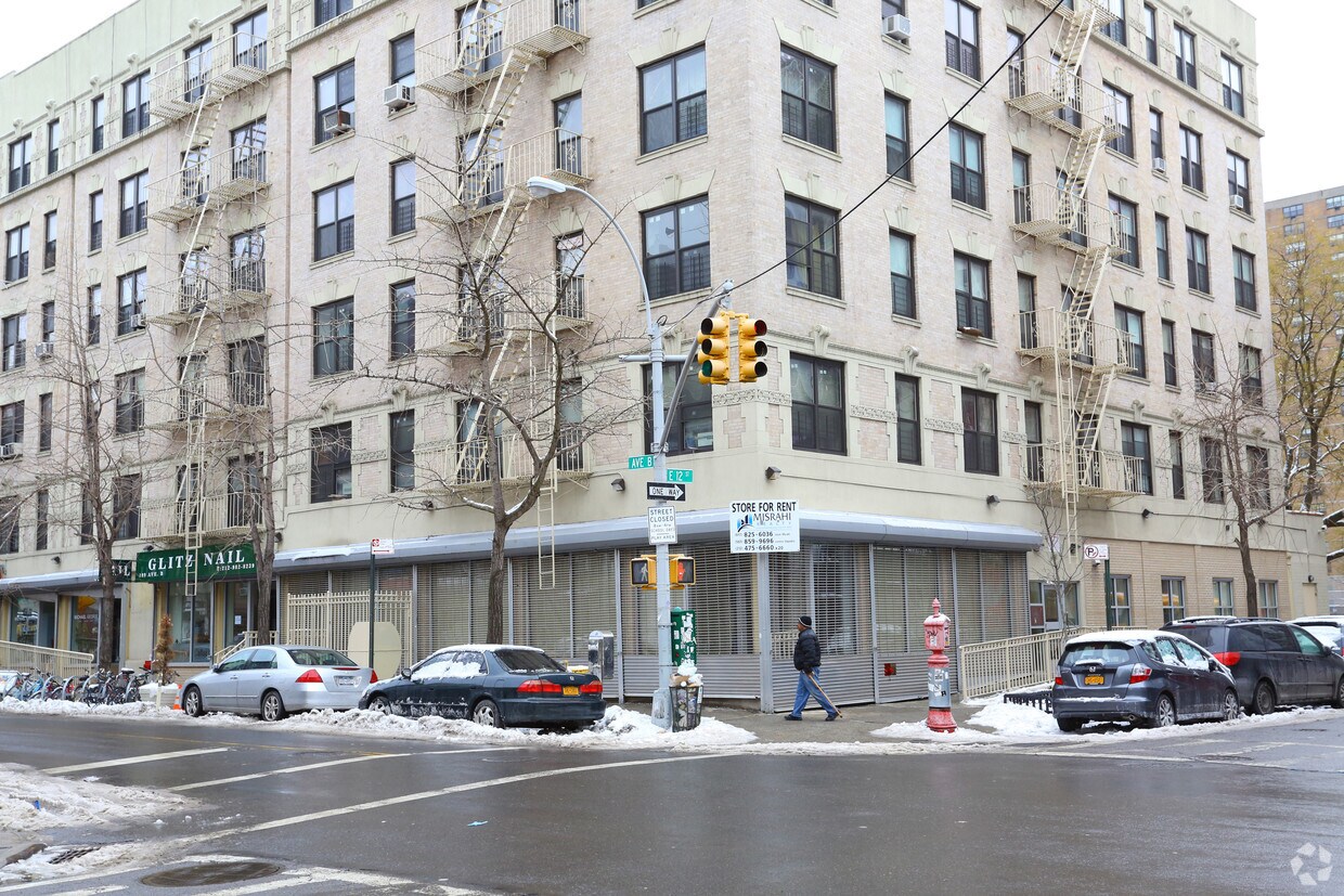 Building Photo - 195 Avenue B