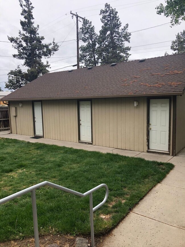 Foto del edificio - 150 NE 5th St