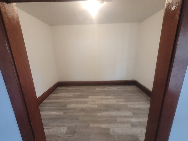 Foto del edificio - 6330 Carl Ave