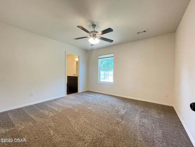 Foto del edificio - 1824 S Pennsylvania Ave