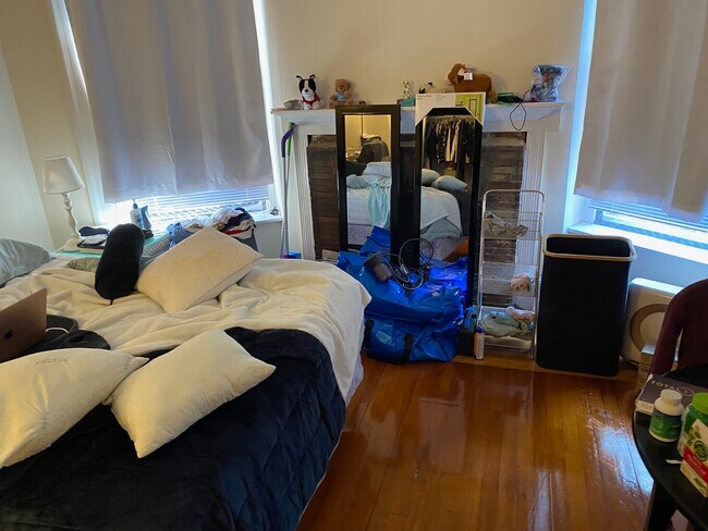 Foto del edificio - 1063 Beacon St