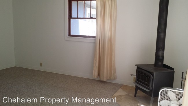 Building Photo - 2 br, 1 bath House - 7778 Champoeg Rd. NE
