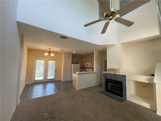 Building Photo - 2100 Pipers Field Dr