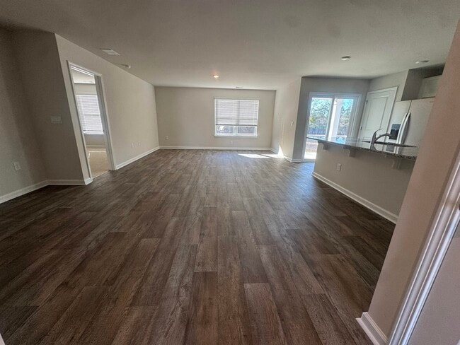 Building Photo - 390 Acosta Cir