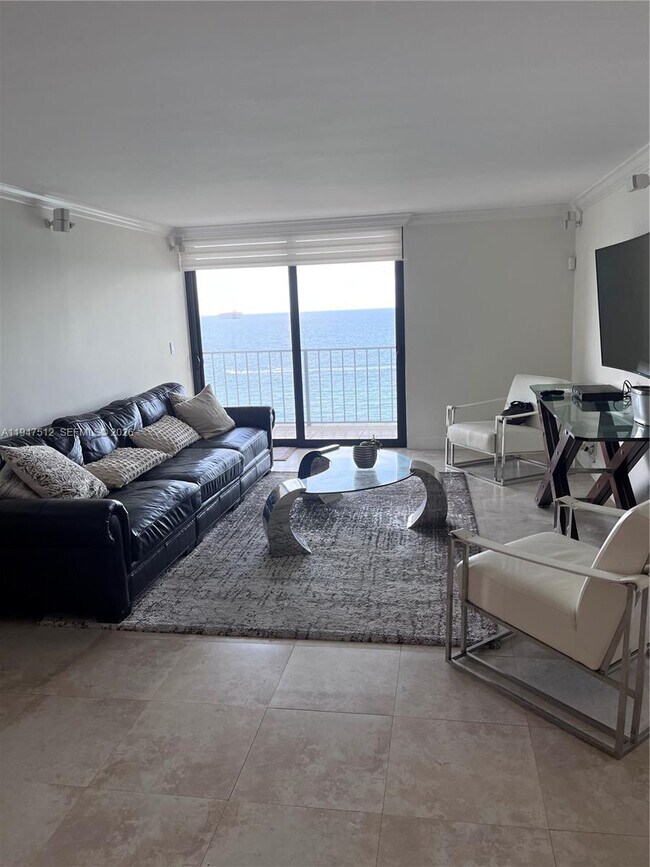 Foto del edificio - 2625 Collins Ave