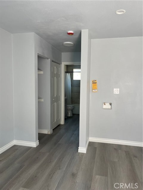 Building Photo - 1215 1/2-1212 W 104th St