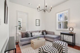 Building Photo - 2209 Louisiana Ave